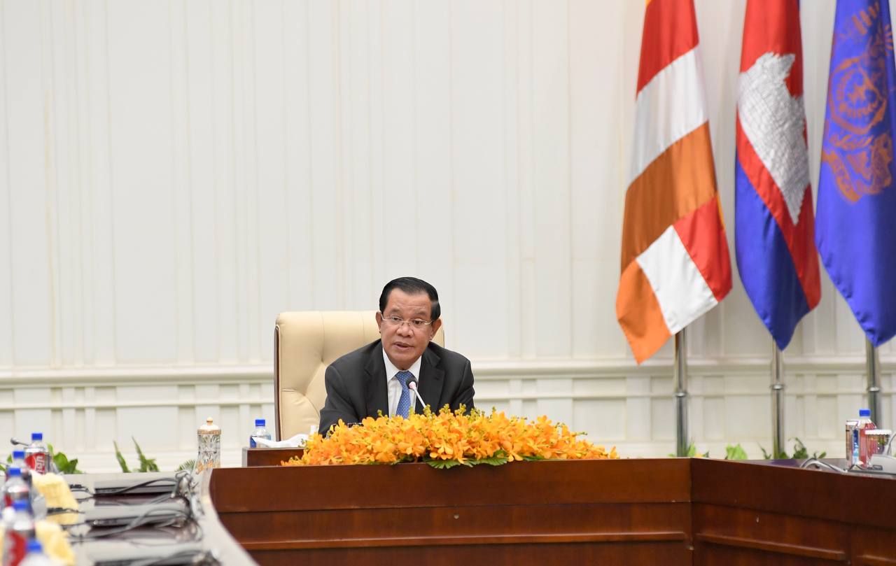 សម្តេចតេជោ ហ៊ុន សែន ប្រាប់អ្នកសង្កេតការណ៍អន្តរជាតិថា កម្ពុជា អតីតកាល ល្បីខាងសង្គ្រាម និងកាប់សម្លាប់គ្នា តែបច្ចុប្បន្នក្លាយជាប្រទេសប្រជាធិបតេយ្យ តាមរយៈការបោះឆ្នោត