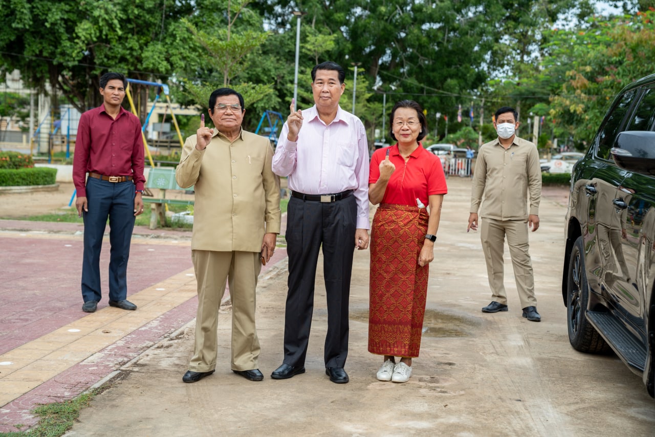ឯកឧត្តម ជាវ តាយ និងលោកជំទាវ អញ្ជើញចូលរួម បោះឆ្នោតជ្រើសរើសក្រុមប្រឹក្សាឃុំ សង្កាត់អាណត្តិទី៥ នៅខេត្តពោធិ៍សាត់