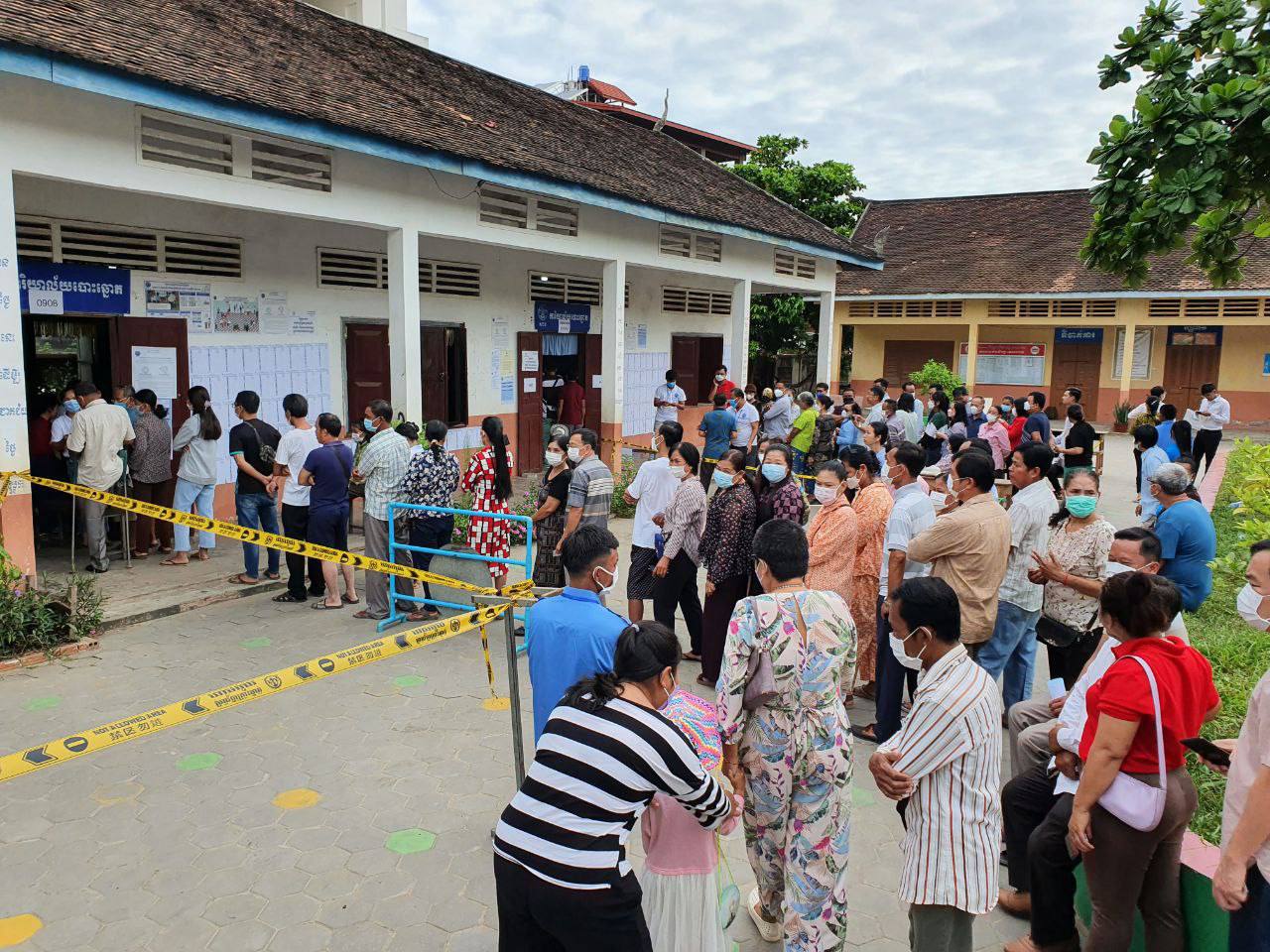 ទូទាំងប្រទេសប្រជាពលរដ្ឋទៅបោះឆ្នោតក្រុមប្រឹក្សាឃុំ-សង្កាត់ អាណត្តិទី៥ មានជាង៧៧ភាគរយ
