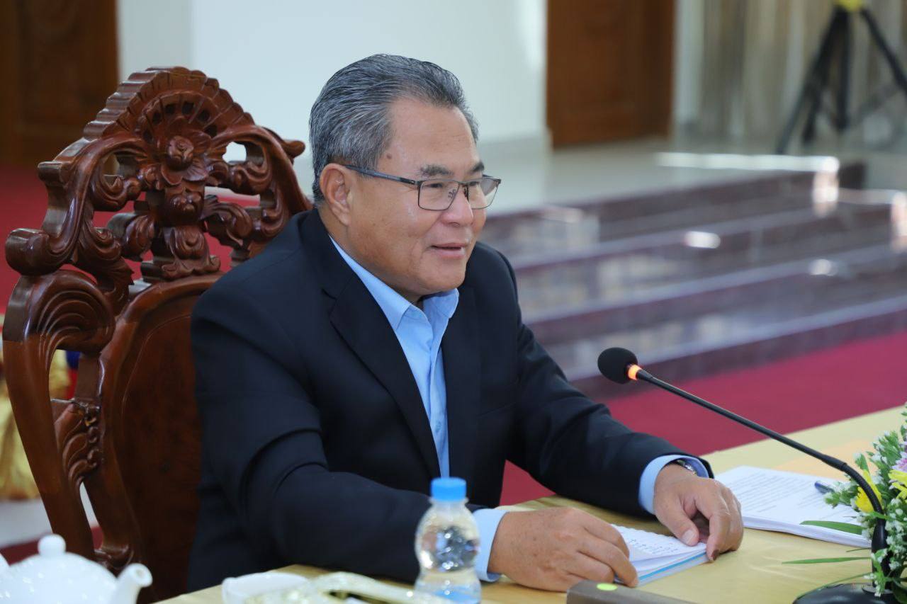 ប្រធានក្រុមប្រឹក្សាខេត្តកណ្តាល បានបញ្ជាក់ថា បណ្តាមន្ទីរអង្គភាពគ្រប់លំដាប់ថ្នាក់ត្រូវអនុវត្តគោលនយោបាយរបស់រាជរដ្ឋាភិបាល និងទិសដៅរបស់សាលាខេត្តសម្រេចឲ្យបានជោគជ័យ
