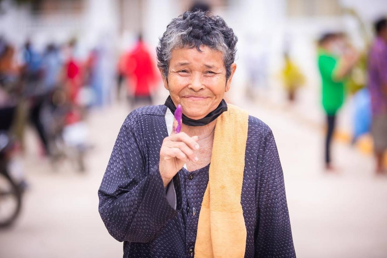 ក្តីសង្ឃឹម ស្នាមញញឹម និងភាពសុខដុមរមនាក្នុងសង្គមជាតិ ដែលប្រជាជនយើងមានក្នុងដៃនាពេលបច្ចុប្បន្ននេះ