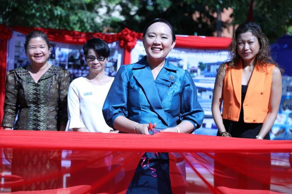 រដ្ឋលេខាធិការក្រសួងអប់រំអញ្ជើញសម្ពោធ ដាក់ ឱ្យ ប្រើប្រាស់ ជា ផ្លូវការ បង្គន់ អនាម័យ និង បរិក្ខារ លាង សម្អាត ដៃ សាលា បឋម សិក្សា គោក បញ្ជាន់