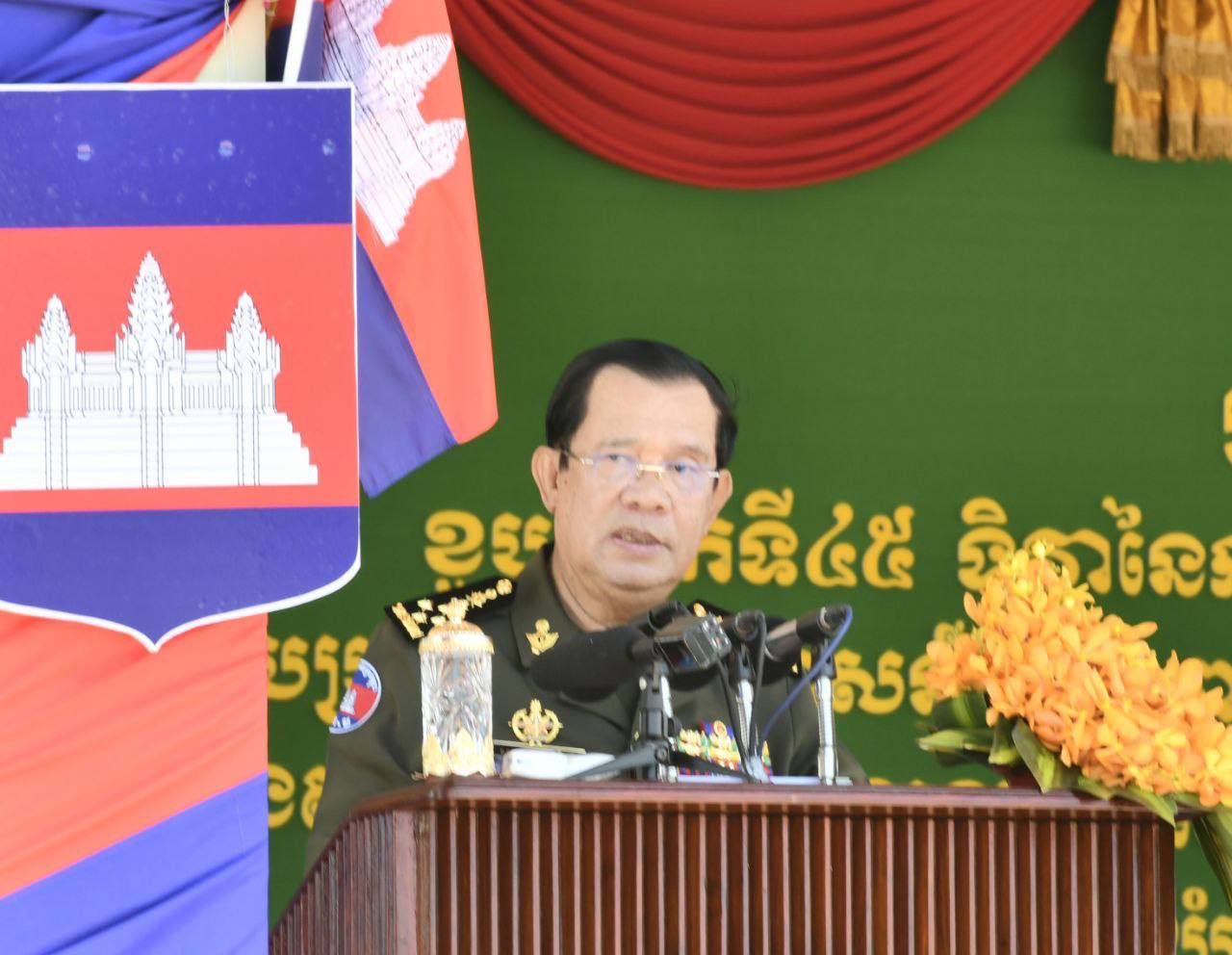 សម្តេចតេជោ ហ៊ុន សែន ៖ ខ្ញុំត្រូវតែធ្វើបើទោះបីជាការធ្វើដំណើរឆ្ពោះទៅសង្រ្គោះជាតិ មានសង្ឃឹមតែ ១ភាគរយក៏ដោយ មិនត្រូវបណ្តោយឱ្យប៉ុល ពត បន្តសម្លាប់ពលរដ្ឋទៀតទេ