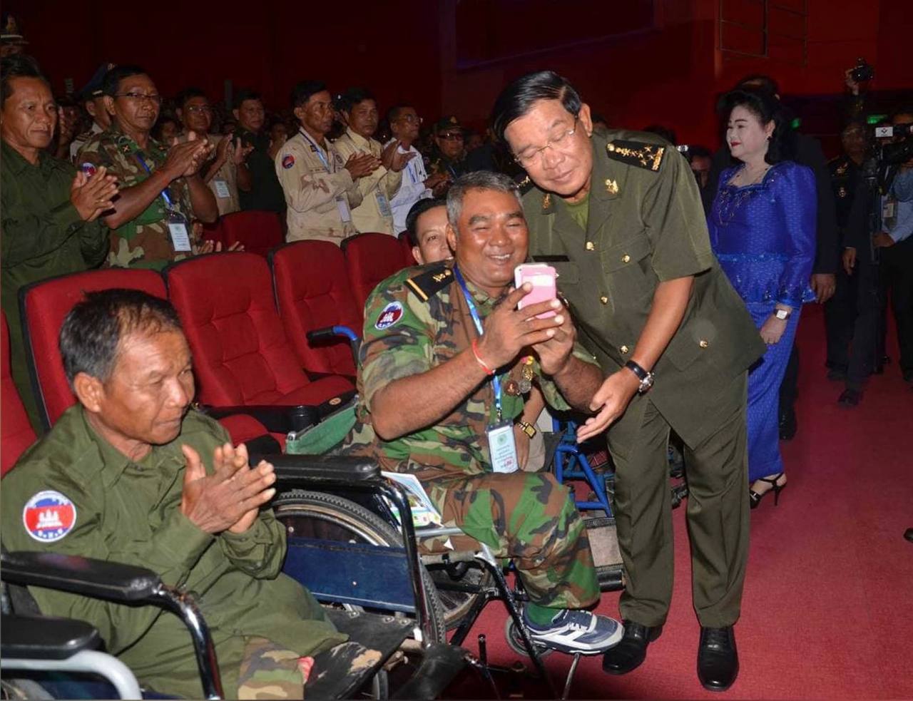 សម្តេចតេជោ ហ៊ុន សែន អំពាវនាវ ៧ចំណុច ដើម្បីលើកកម្ពស់ជីវភាពរបស់អតីតយុទ្ធជន និងគ្រួសារ ព្រមទាំងលើកទឹកចិត្តឱ្យមានការចូលរួមរបស់អតីតយុទ្ធជន និងគ្រួសារ ក្នុងការអភិវឌ្ឍប្រទេសជាតិ