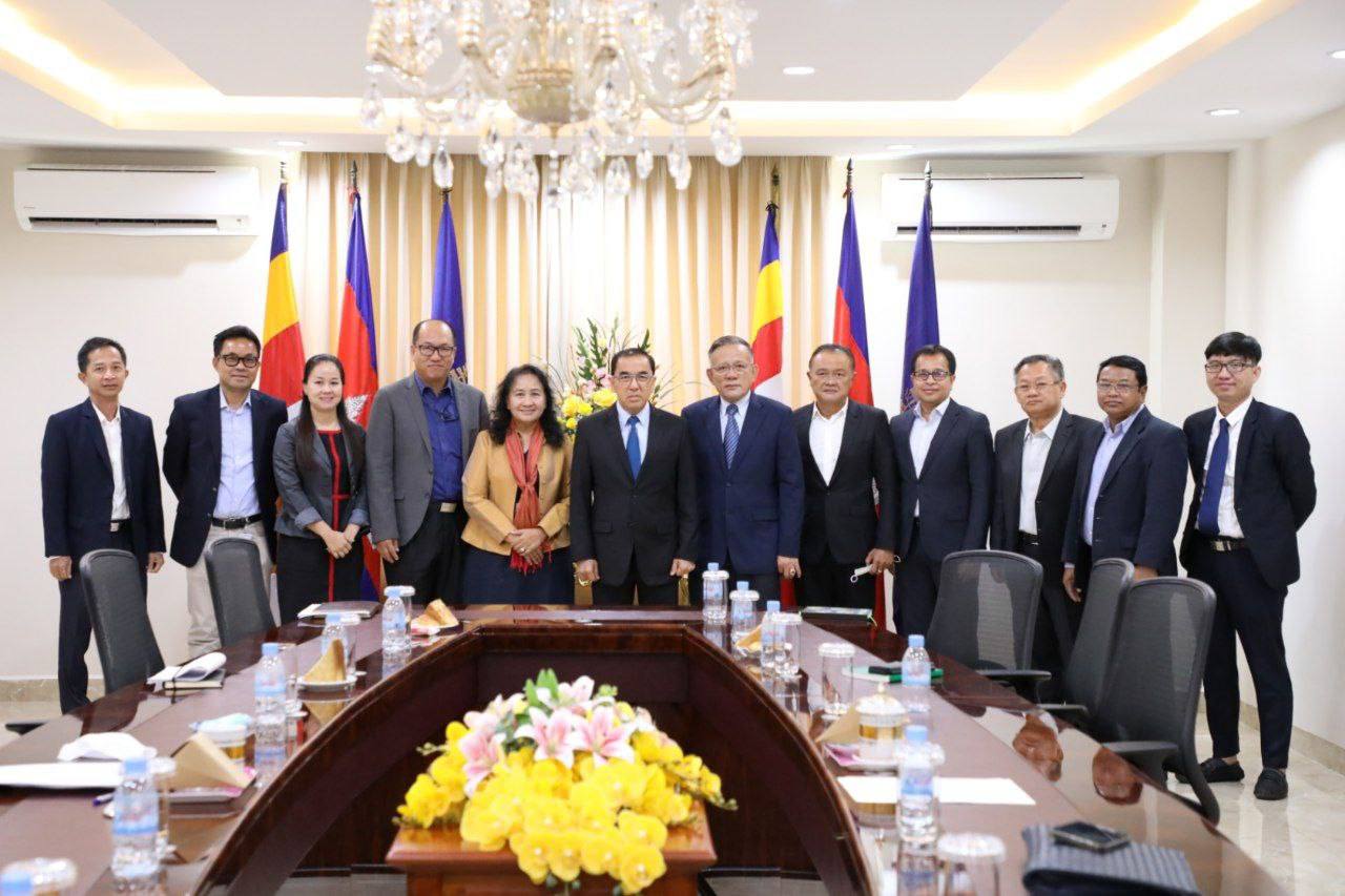 រដ្ឋមន្ត្រីក្រសួងកសិកម្ម លើកទឹកចិត្ត និងគាំទ្រឲ្យក្រុមការងារចម្រុះរួមសហការគ្នាធ្វើការសិក្សាលម្អិតបន្ថែមអំពីតម្រូវការជាក់ស្តែង និងបន្ទាន់របស់ប្រជាកសិករ