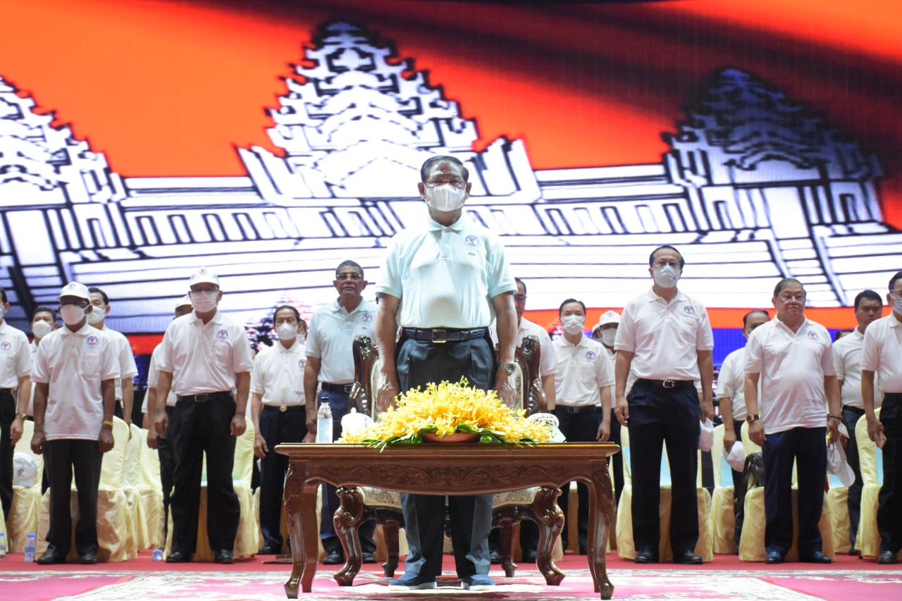 សម្ដេចក្រឡាហោម ស ខេង ៖ ប្រជាពលរដ្ឋគាំទ្រលើការងារប្រយុទ្ធប្រឆាំងគ្រឿងញៀន ដោយចាត់ទុកថាមានសារៈសំខាន់ណាស់ ព្រោះពួកគាត់ដឹងច្បាស់អំពីបញ្ហាក្នុងមូលដ្ឋារបស់ខ្លួន