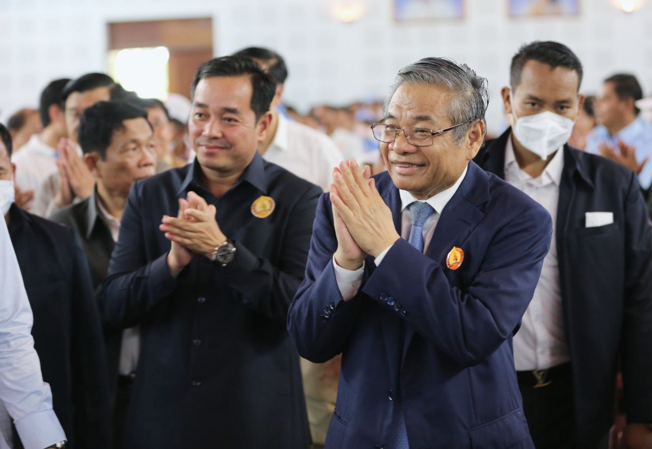 នៅខេត្តកំពង់ចាម មានរៀបចំ មីទ្ទីងអបអរសាទរខួបអនុស្សាវរីយ៍លើកទី៧១ ថ្ងៃបង្កើតគណបក្សប្រជាជនកម្ពុជា