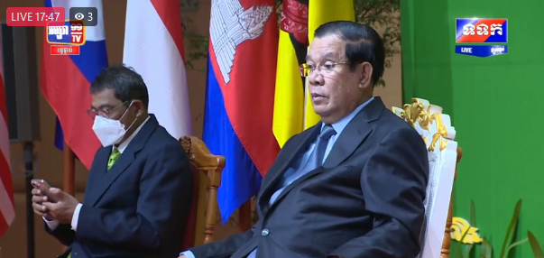 ផ្សាយផ្ទាល់(Live) សម្តេចតេជោ ហ៊ុន សែន អញ្ជើញចូលរួមកិច្ចប្រជុំ ដើម្បីពិភាក្សាលើកិច្ចការនានាត្រៀមឆ្ពោះទៅរកការប្រកួតប៉ារ៉ាហ្គេម និងស៊ីហ្គេម