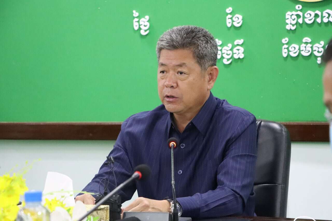 អភិបាលខេត្តព្រះសីហនុ ៖ អាវុធកែច្នៃ អាវុធប្រើខ្យល់ ប្រើហ្គាស អាវុធធ្វើពីឈឺ និងដែកផ្សេងៗ ដែលអាចសម្លាប់មនុស្សបានគឺចាត់ទុកជាអាវុធខុសច្បាប់ទាំងអស់