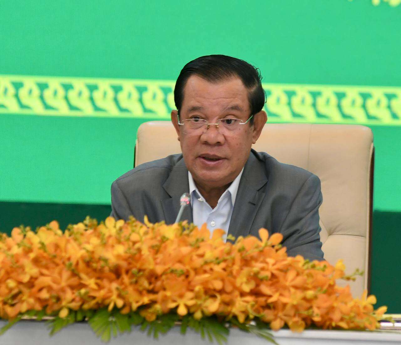 សម្តេចតេជោ ហ៊ុន សែន អញ្ជើញជួបសំណេះសំណាល ជាមួយប្រតិភូកីឡា អាស៊ានប៉ារ៉ាហ្គេម មុនចេញទៅប្រកួតនៅឥណ្ឌូនេស៊ី