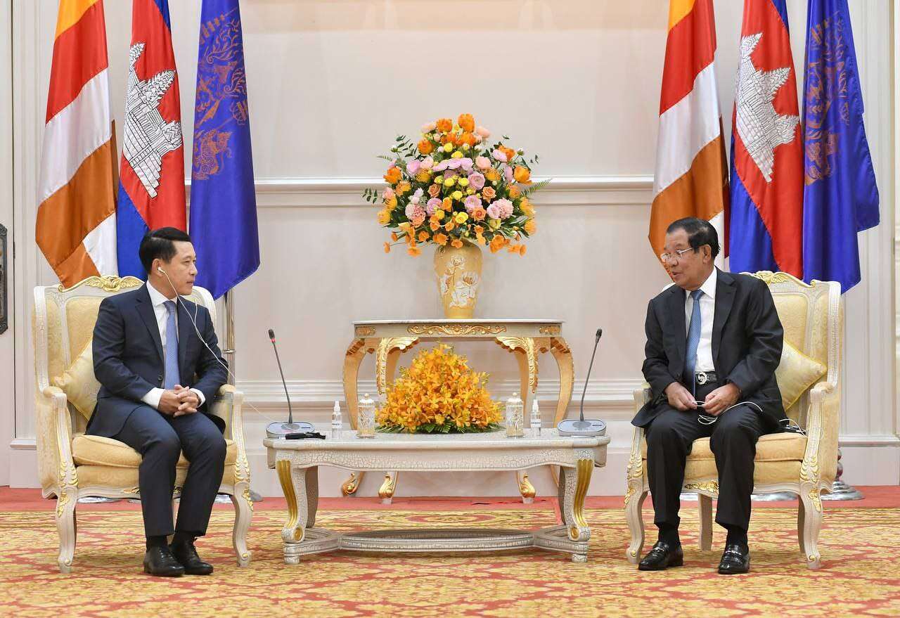 សម្តេចតេជោ ហ៊ុន សែន អនុញាតិឱ្យរដ្ឋមន្ត្រីការបរទេសឡាវ ចូលជួបសម្តែងការគួរសម នៅវិមានសន្តិភាព