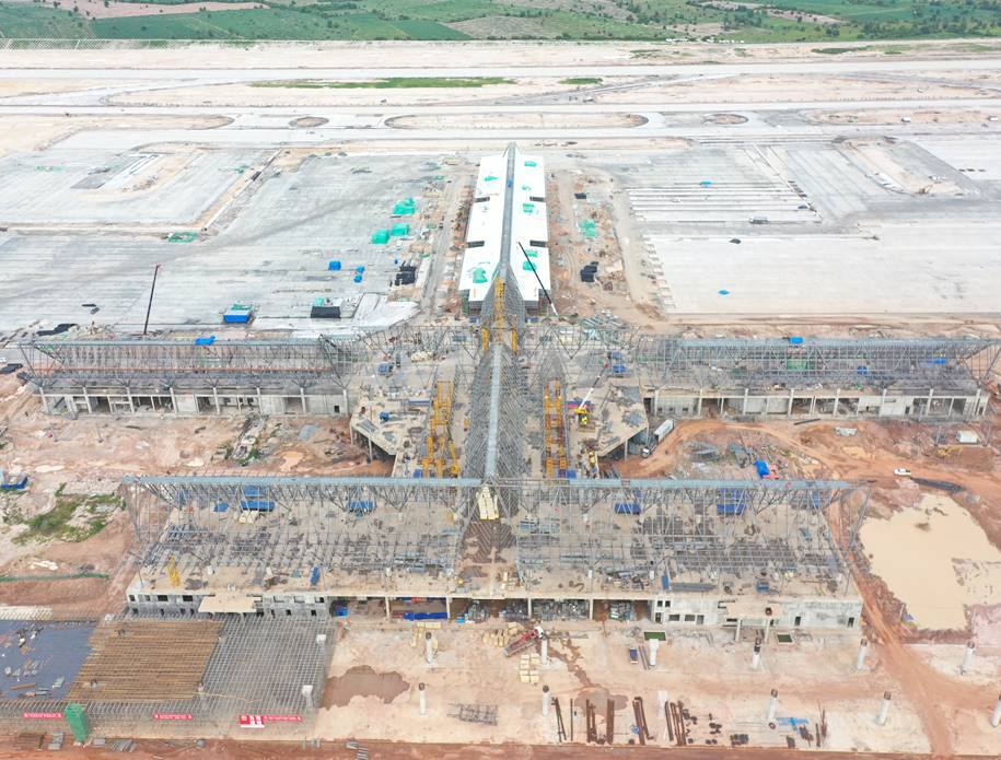 គម្រោងសាងសង់ អាកាសយានដ្ឋានអន្តរជាតិសៀមរាបអង្គរ សម្រេចបានជិត ៣៤% នៃគម្រោងទាំងមូល គិតត្រឹមដំណាច់ត្រីមាសទី២ ឆ្នាំ២០២២