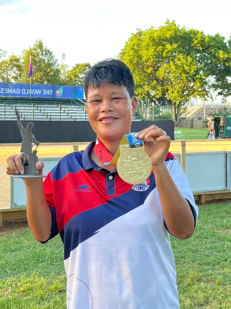 អបអរសាទរ កីឡាការិនីប៉េតង់កម្ពុជា អ៊ុក ស្រីមុំ ឈ្នះមេដាយមាស កីឡាពិភពលោក នៅសហរដ្ឋអាមេរិក