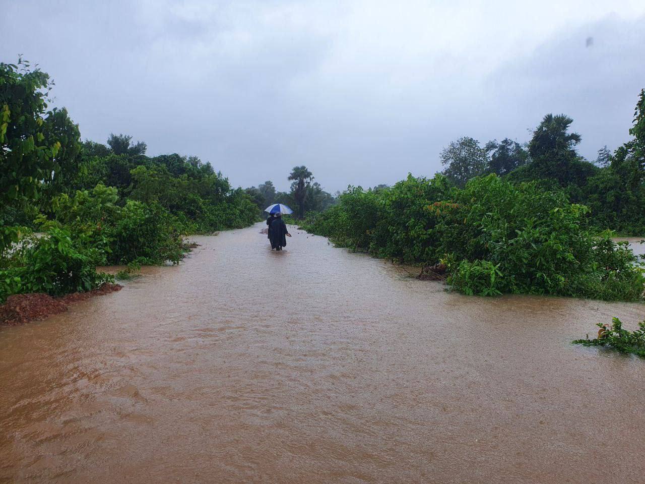 កំណាត់ផ្លូវជាតិលេខ៤ បើកឱ្យធ្វើចរាចរឡើងវិញ បន្ទាប់ពីទឹកស្រក