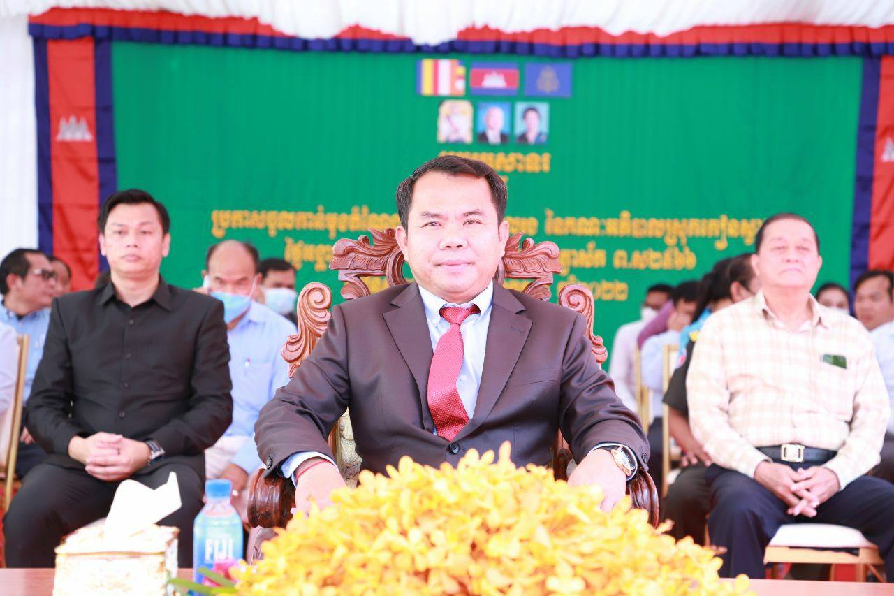 អភិបាលខេត្តកណ្ដាល ណែនាំអភិបាលស្រុកកៀនស្វាយ ដែលទើប តែងតាំងថ្មីត្រូវធ្វើគំរូល្អ