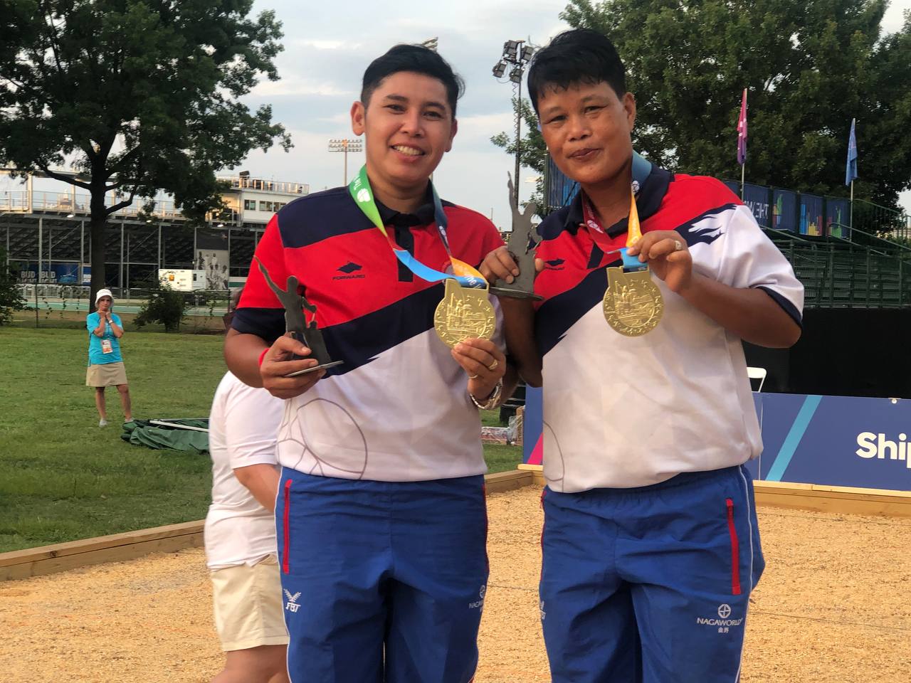 សូមចូលរួមអបអរសាទ ! ក្រុមកីឡាការិនីប៉េតង់កម្ពុជា អ៊ុក ស្រីមុំ  និងអ៊ុន ស្រីយ៉ា  ទទួលបានមេដាយមាស​បន្ថែមទៀតក្នុងការប្រកួតកីឡាពិភពលោកឆ្នាំ២០២២
