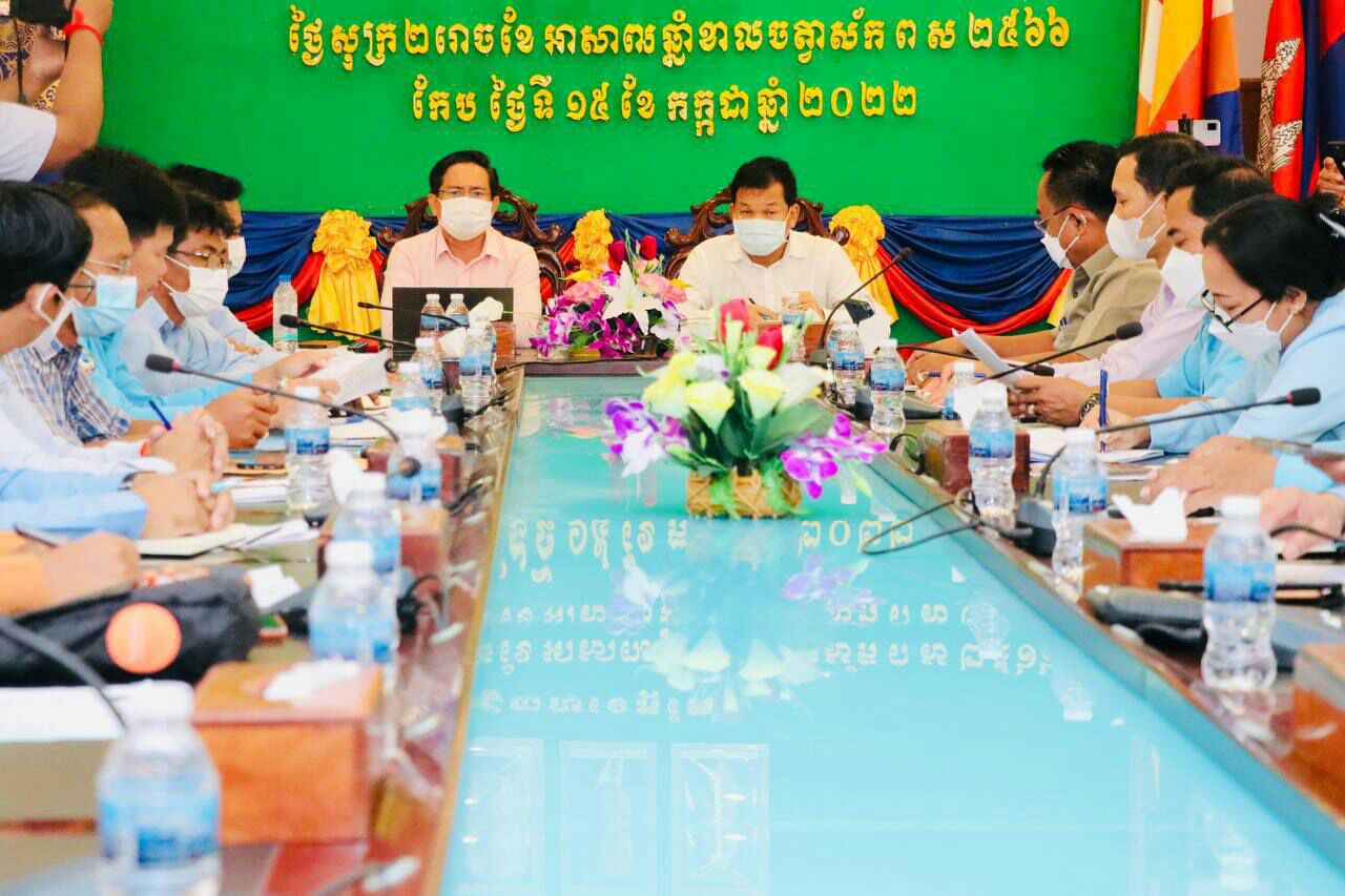 លេខាធិការដ្ឋាននៃ គណៈកម្មាធិការជាតិជម្រុញចលនាភូមិ១ ផលិតផល១ បើកវគ្គបំពាក់បំប៉ន ដោយផ្ទាល់ ដល់មន្ត្រីជាន់ខេត្តកែប លើការងារចងក្រងសមាជិកចលនាភូមិ១ផលិតផល១