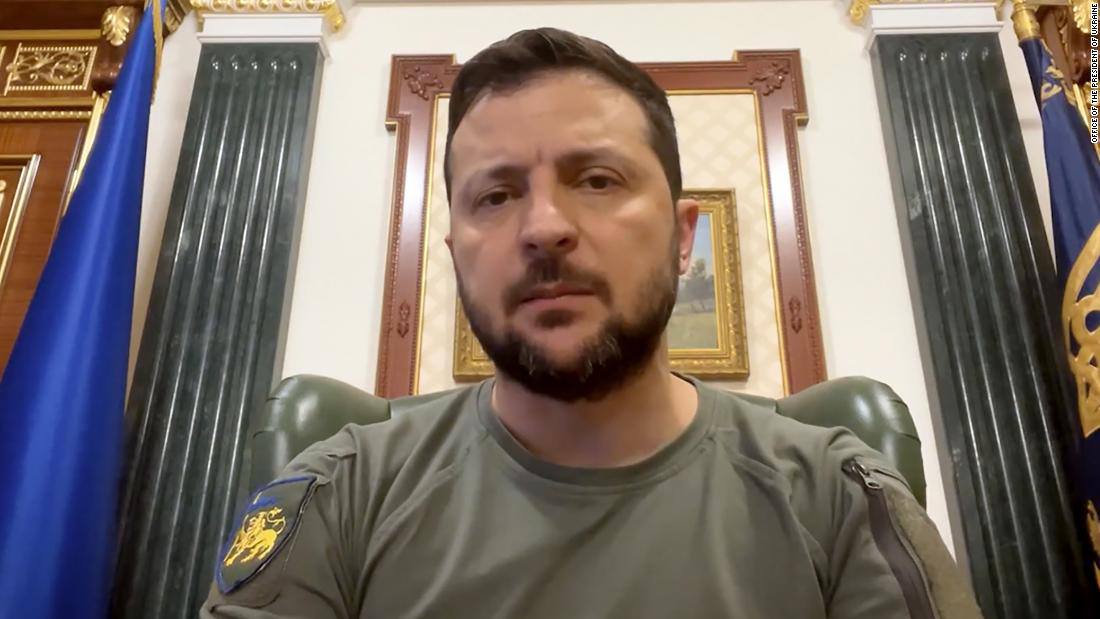 ប្រធានាធិបតីអ៊ុយក្រែនលោក Zelenskyy បណ្តេញមន្ត្រីនយោបាយជាន់ខ្ពស់កាន់តែច្រើនពីជួររដ្ឋាភិបាល ដោយចោទពីបទក្បត់ជាតិ និងការសហការជាមួយរុស្ស៊ី ខណៈចំនួននៃការចោទប្រកាន់ឡើងដល់ ៦៥១ករណី