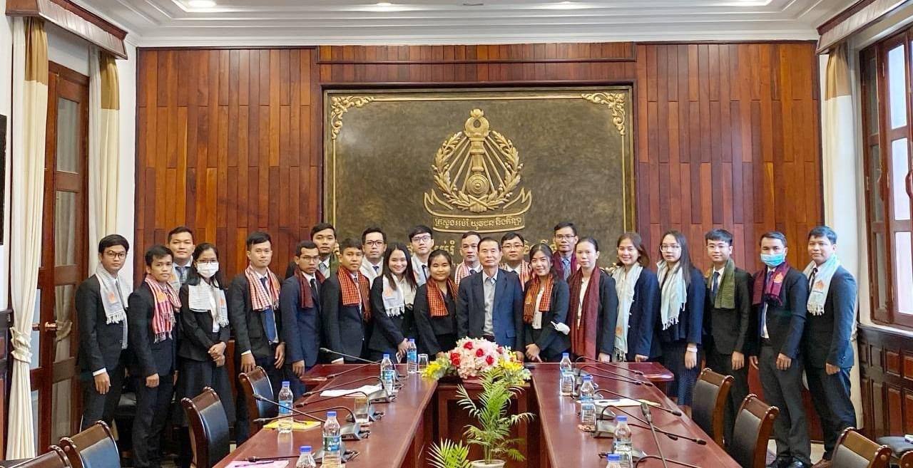 តំណាងរដ្ឋមន្រ្តីក្រសួងអប់រំ ជួបសំណេះសំណាលជាមួយបេក្ខជនជ័យលាភីអាហារូបករណ៍ថ្នាក់បរិញ្ញាបត្រជាន់ខ្ពស់សិក្សានៅប្រទេសជប៉ុន