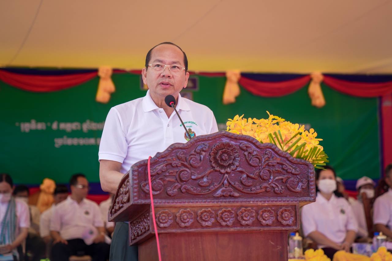 អភិបាលខេត្តកំពត អំពាវនាវឱ្យអាជ្ញាធរ និងពលរដ្ឋរស់នៅតាមតំបន់ព្រំដែនកម្ពុជា-វៀតណាម ចូលរួមដាំដើមត្នោតដើម្បីបញ្ជាក់អត្តសញ្ញាណជាតិ