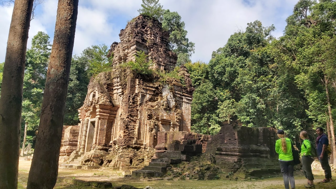 ទៅកម្សាន្តលើខ្នងភ្នំគូលែនកុំភ្លេចឈៀងចូលកម្សាន្តប្រាសាទដំរីក្រាប