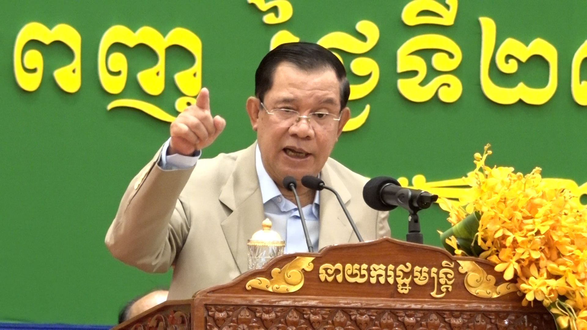 ហ៊ុន ម៉ាណែត ទស្សនកិច្ចនៅជប៉ុន គេមិនវិភាគ តែទៅវៀតណាម បែរជាវិភាគឆ្កួតទៅវិញ