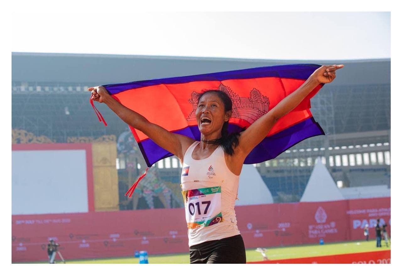 កម្ពុជាទទួលបានមេដាយមាស🥇 លើវិញ្ញាសាលោតចម្ងាយ ដោយកីឡាការិនី វិត ចន្ថា ក្នុងព្រឹត្តិការណ៍អាស៊ានប៉ារ៉ាហ្គេម លើកទី១១ នៅទីក្រុងសូឡូ ប្រទេសឥណ្ឌូនេស៊ី