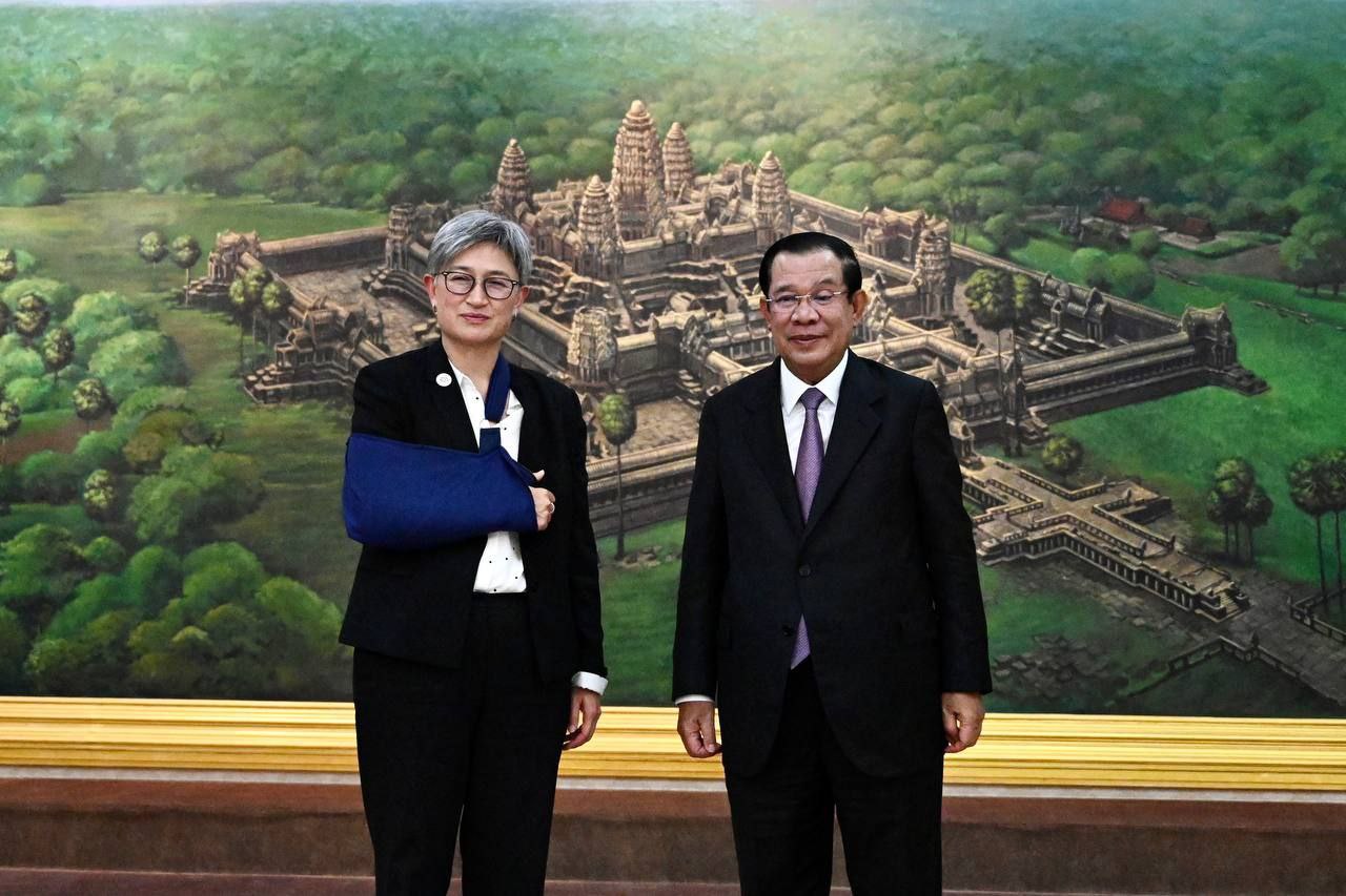 សម្តេចតេជោ ហ៊ុន សែន កំពុងជួបពិភាក្សាការងារជាមួយ រដ្ឋមន្ត្រីការបរទេសអូស្រ្តាលី នៅវិមានសន្តិភាព
