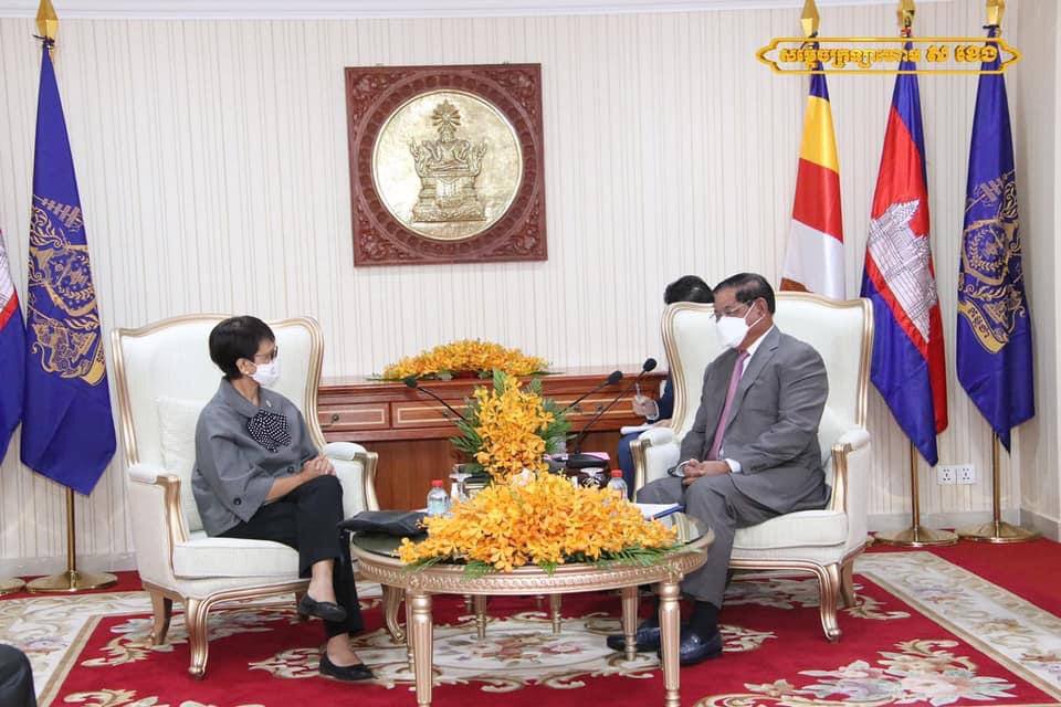 រដ្ឋមន្រ្តីក្រសួងមហាផ្ទៃបានអនុញ្ញាតជូន លោកជំទាវ រ៉េតណូ អិល.ភី. ម៉ារស៊ូឌី រដ្ឋមន្រ្តីការបរទេសឥណ្ឌូណេស៊ី ចូលជួបសម្តែងការគួរសម និងពិភាក្សាការងារ