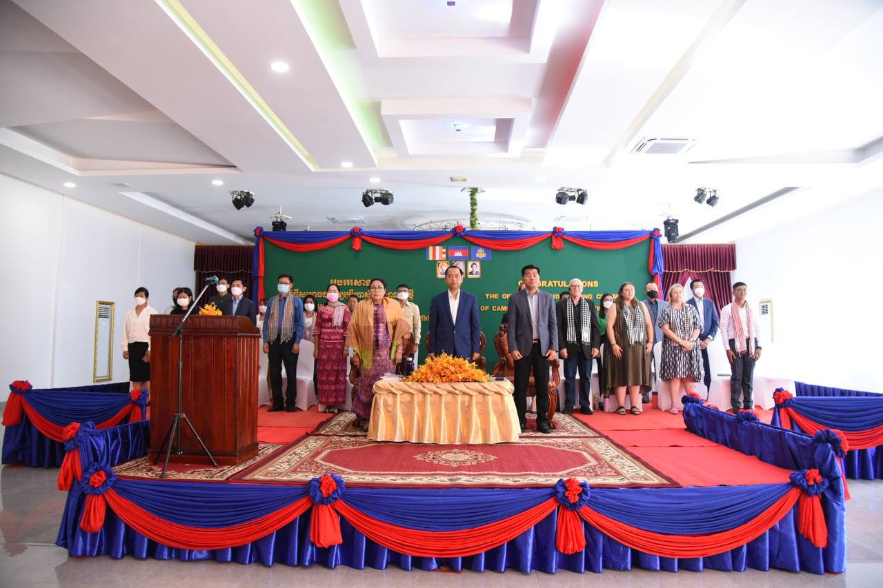 មន្រ្តីជាន់ខ្ពស់ក្រសួងបរិស្ថានគាំទ្រអង្គការជឿជាក់លើសិស្សជនបទ ដែលបានចូលរួមជាមួយរាជរដ្ឋាភិបាលជួយដល់សិស្សជនបទ