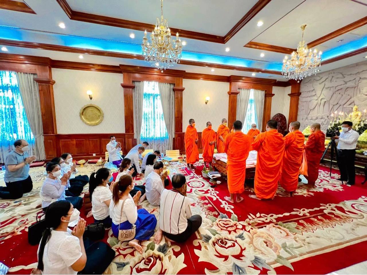 ម្ដាយក្មេក លោក ខៀវ កាញារីទ្ធ រដ្ឋមន្ដ្រីក្រសួងព័ត៌មានបានទទួលមរណភាពនៅវេលាម៉ោង៩៖១៥នាទីព្រឹក ថ្ងៃទី៩ សីហា ក្នុងជន្មាយុ៩២ឆ្នាំ ដោយជរាពាធ
