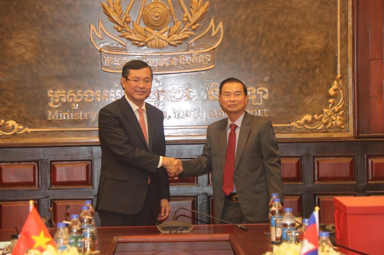 កម្ពុជា-វៀតណាមធ្វើកិច្ចសហប្រតិបត្តិការ ពង្រឹងវិស័យអប់រំ កម្រិតឧត្តមសិក្សា