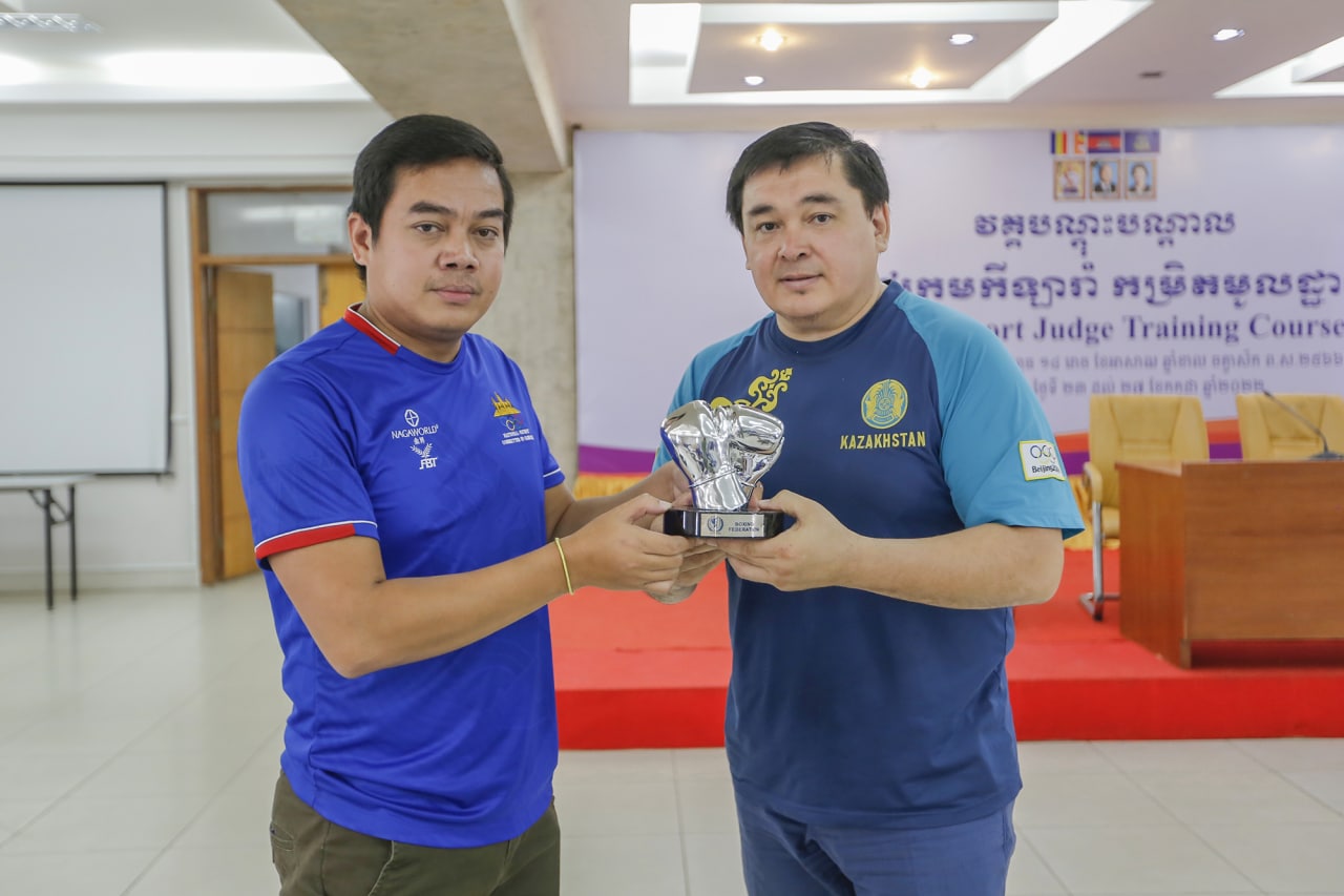 ប្រដាល់សកលកម្ពុជា ប្ដេជ្ញាប្រែពណ៌មេដាយប្រាក់ ទៅមាស ស៊ីហ្គេម នៅកម្ពុជា