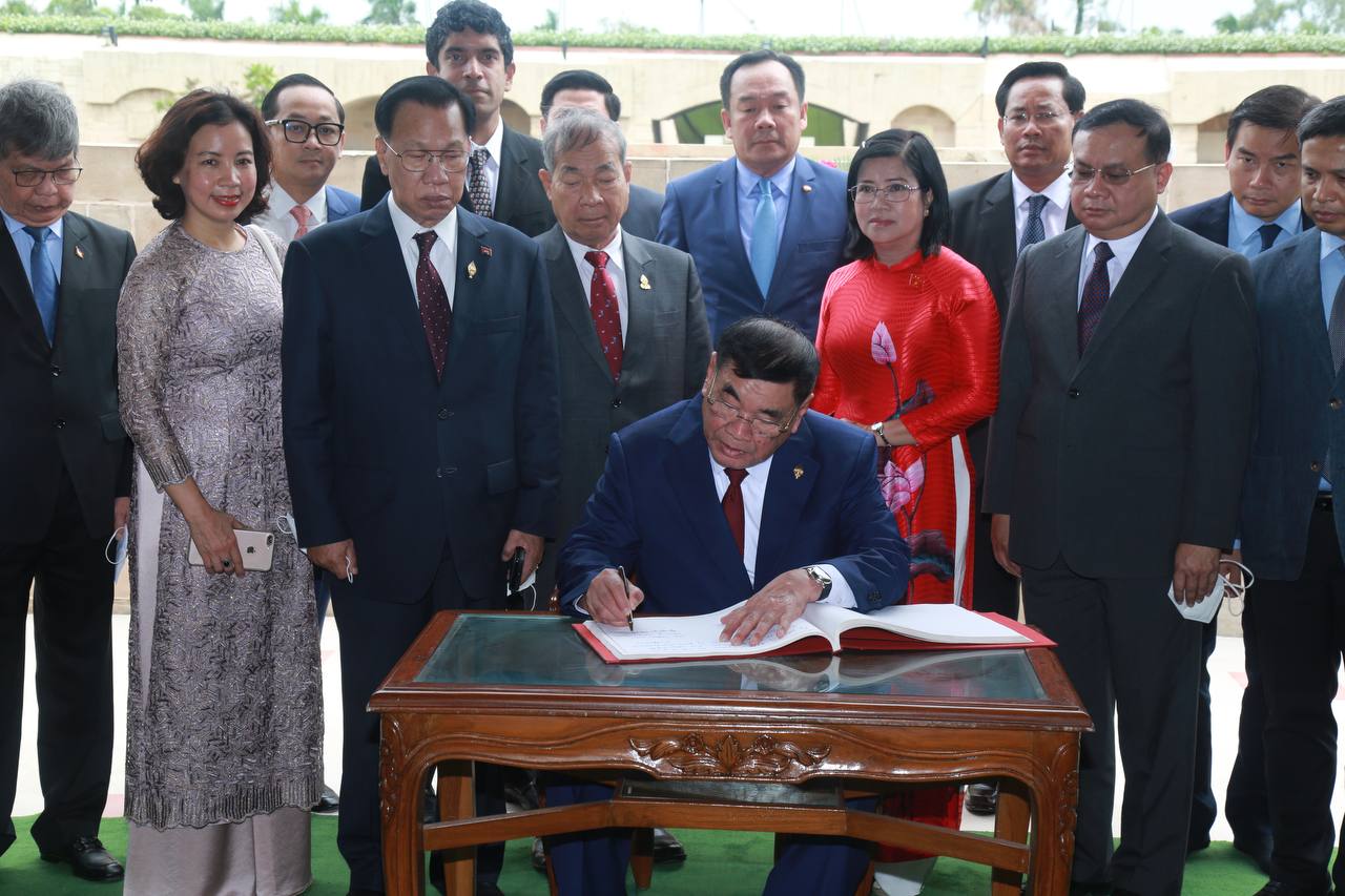 ឯកឧត្តមកិត្តិសេដ្ឋាបណ្ឌិត ជាម យៀប ដឹកនាំ គណៈប្រតិភូអាយប៉ាជួបពិភាក្សាការងារជាមួយអនុប្រធានសភាឥណ្ឌានិងស្ថាប័នពាក់ព័ន្ធនានានៅប្រទេសឥណ្ឌា