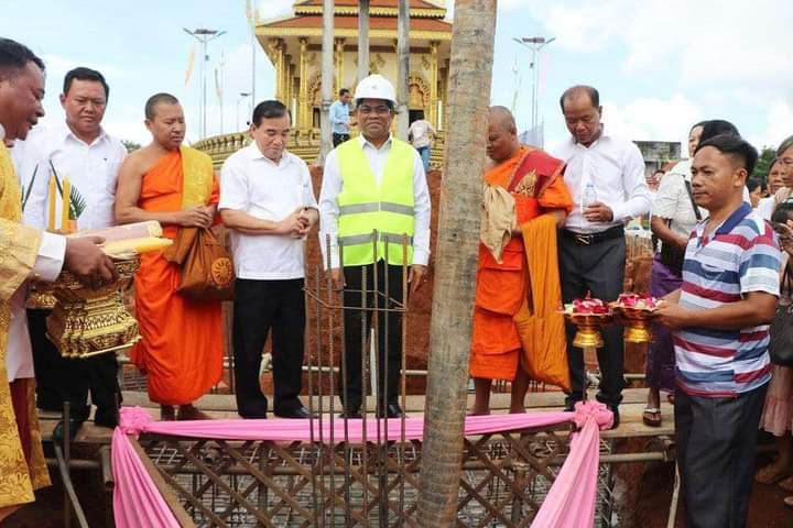 សំពៅត្រែលក្ខណ៍ព្រះវិហារវត្តឧត្តមរតនារាម(វត្តអូរចេង) គ្រោងចំណាយថវិកាសាងសង់ ៥៩មុឺនដុល្លារ ត្រូវបានធ្វើពិធីបញ្ចុះបឋមសិលាសាងសង់ជាផ្លូវការ