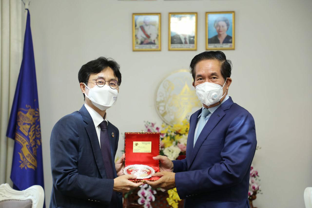 អភិបាលរាជធានីបញ្ជាក់ជូនម្ចាស់ជំនួយអំពីការប្តេជ្ញាចិត្តអនុវត្តឱ្យបានលទ្ធផល