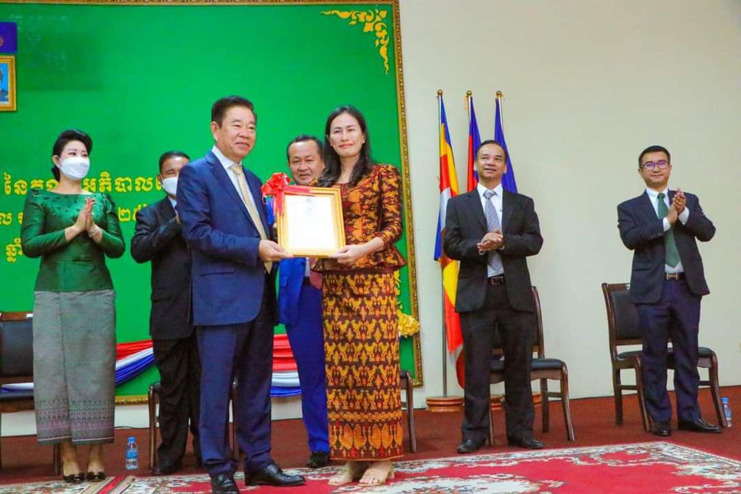 អភិបាលរង នៃគណៈអភិបាលខេត្តកែបចំនួន ៥រូប ត្រូវបានធ្វើពិធីប្រកាសតែងតាំងចូលកាន់តំណែង