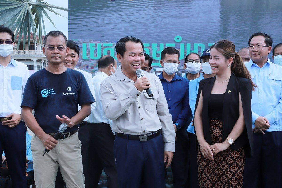 អាជ្ញាធរខេត្តកណ្តាល បើកយុទ្ធនាការប្រមូលសំរាម តាមដងស្ទឹងព្រែកត្នោត
