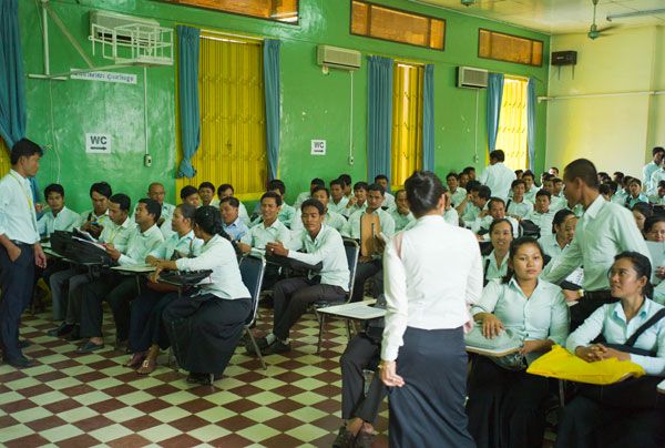ទិវាគ្រូបង្រៀ​ន៥តុលា៖សមាគមចង់ចុះផ្លូវសម្ដែងមតិ តែអាជ្ញាធរថាកុំឲ្យការសម្ដែងមតិក្លាយជាការរំខាន