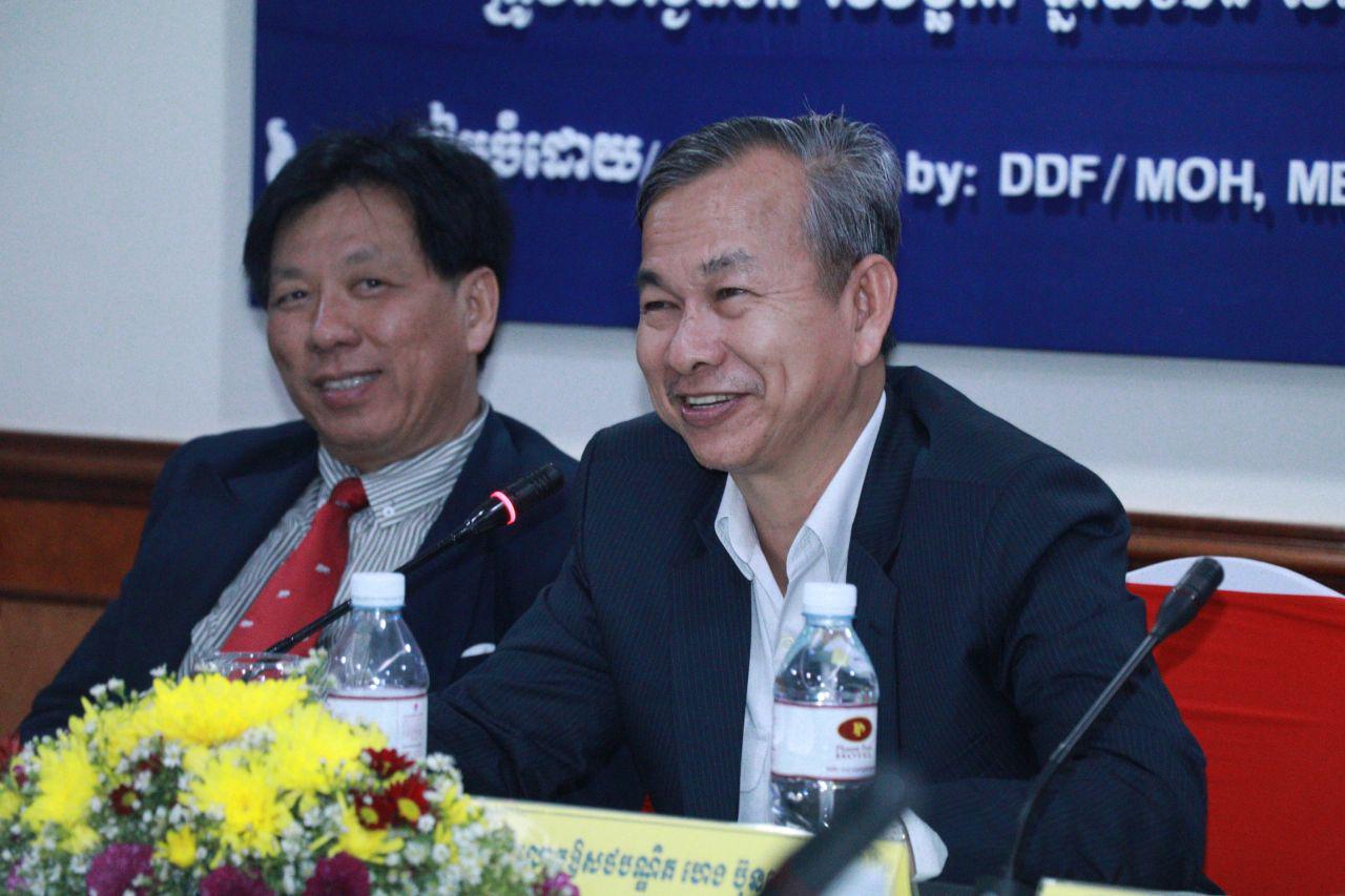 មន្ត្រីជាន់ខ្ពស់ក្រសួងសុខាភិបាលបារម្ភពីសារធាតុគីមីក្នុងចំណីអាហារ និងគ្រឿងសំអាងដែលបណ្ដាលឲ្យប៉ះពាល់ដល់សុខភាពប្រជាពលរដ្ឋ