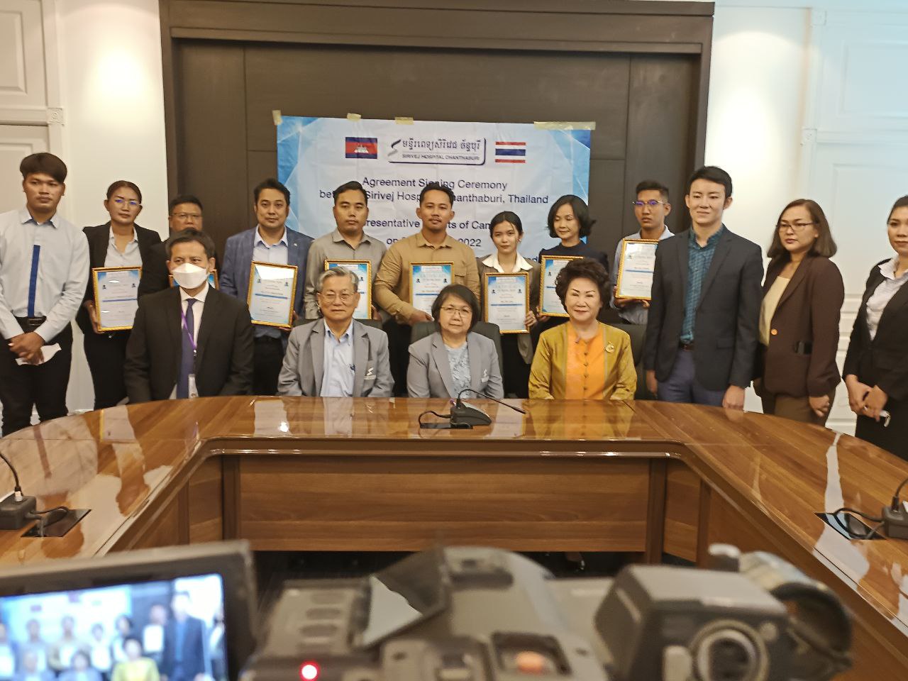 ក្រុមវេជ្ជបណ្ឌិតរបស់មន្ទីរពេទ្យសិរីវេច ចាន់ថាបូរី នៃប្រទេសថៃ មកទស្សនកិច្ចសិក្សាពីសក្តានុពលប្រជាជនកម្ពុជា និង ភាពរីក ចម្រើននៃវិស័យសុខាភិបាល