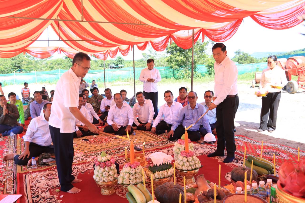 ពិធីបញ្ចុះ បឋមសិលាសាងសង់ស្នាក់ការឧទ្យានុរក្ស នៃឧទ្យានជាតិព្រះជ័យវរ្ម័ន នរោត្តមភ្នំគូលេន