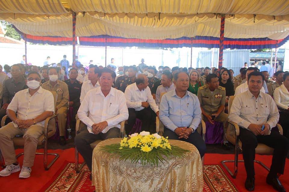នៅច្រកទ្វារព្រំដែនអន្តរជាតិ ប៉ោយប៉ែត មានរៀបចំពិធីក្រុងពាលីបញ្ចុះបឋមសិលាសាងសង់រូបសំណាកព្រះនរាយណ៍ រង្វង់មូល