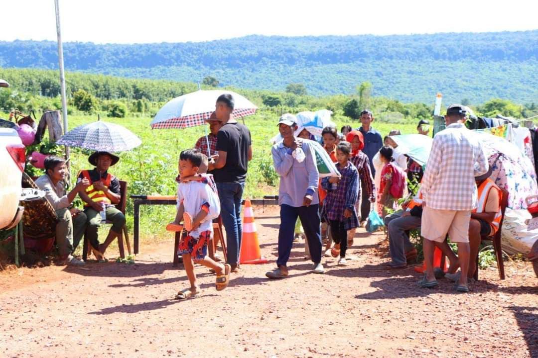 គណៈប្រតិភូខេត្តកំពង់ចាម អញ្ជើញចូលរួមកិច្ចប្រជុំដើម្បីរកដំណោះស្រាយ និងជួយសម្របសម្រួល ដល់ប្រជាពលរដ្ឋខ្លួន ដែលបានវិលត្រឡប់មកគេហដ្ឋានវិញ