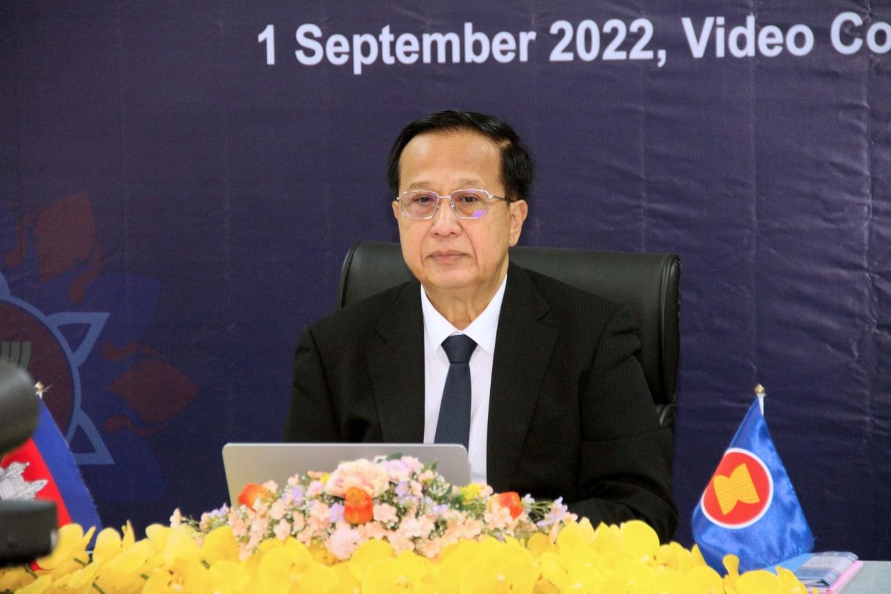 រដ្ឋមន្ត្រីក្រសួងពាណិជ្ជកម្ម កម្ពុជា ដឹកនាំកិច្ចប្រជុំពិសេស រដ្ឋមន្ត្រីសេដ្ឋកិច្ចអាស៊ាន ដើម្បី ពិនិត្យ និងផ្តល់អនុសាសន៍ណែនាំដល់ភាគីចរចារដំឡើងកម្រិតកិច្ចព្រមព្រៀងតំបន់ពាណិជ្ជកម្មសេរីអាស៊ាន-អូស្ត្រាលី-នូវែលសេឡង់