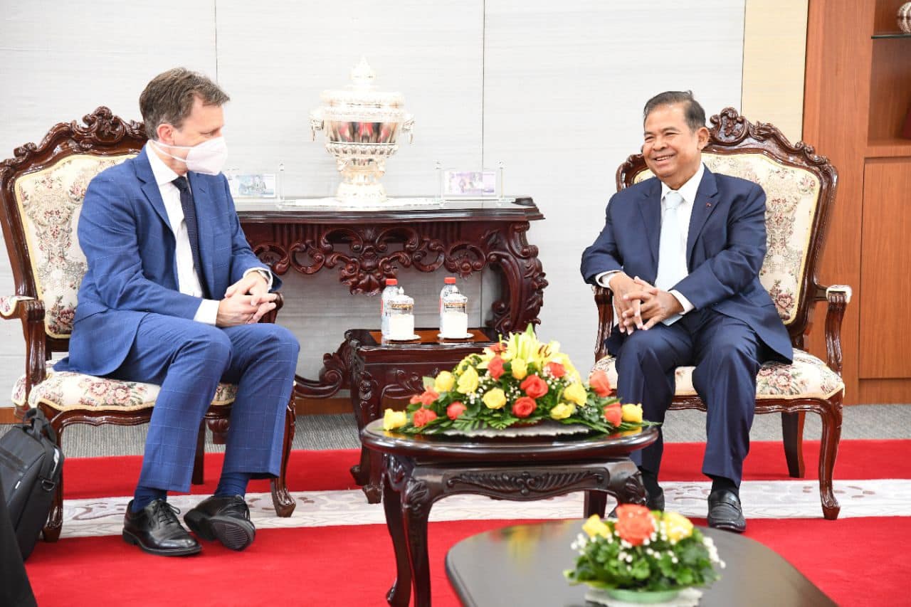កម្ពុជាប្រាប់ អាយ អឹម អេហ្វ ថា អត្រាកំណើនសេដ្ឋកិច្ចជាតិ អាចកើនឡើងក្នុងរង្វង់ ៥ភាគរយនាឆ្នាំនេះ