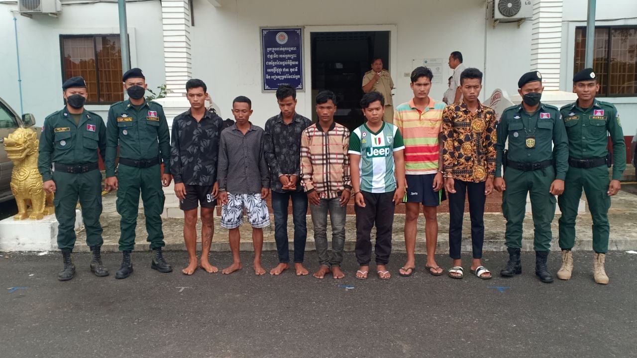 ស្នងការនគរបាលខេត្តកំពង់ឆ្នាំងបង្ហាញមុខសញ្ញាចោរលួចចោរឆក់មានស្ថានទម្ងន់ទោសចំនួន ០៩នាក់ ដែលសមត្ថកិច្ចបានសហការគ្នាចុះប្រតិបត្តិការបង្ក្រាបចាប់ខ្លួនបាន