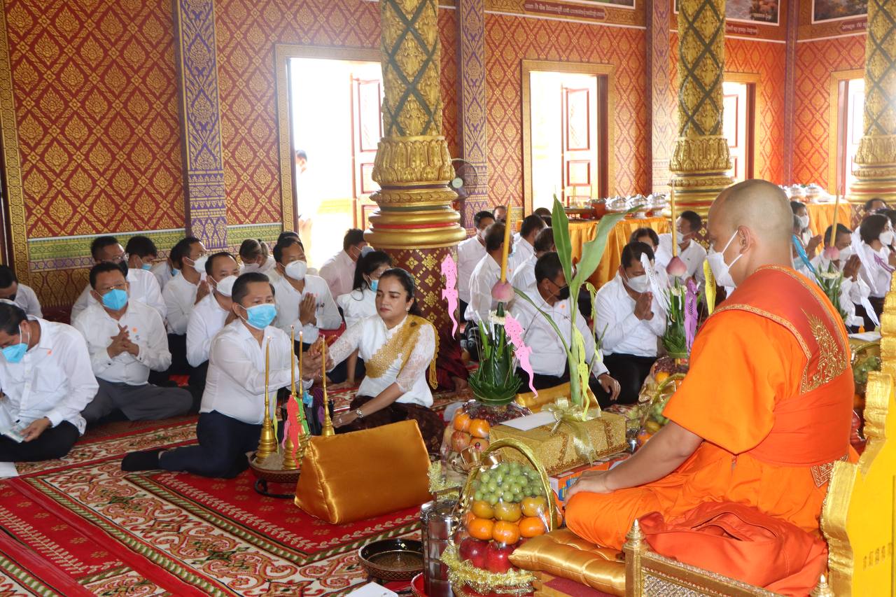 រដ្ឋបាលរាជធានី កាន់បិណ្ឌវេនទី០១ នៅវត្តព្រះបារមីវង្កតបុរី បានបច្ច័យសំរាប់កសាងវត្ត ចំនួនជាង ២៧លានរៀល