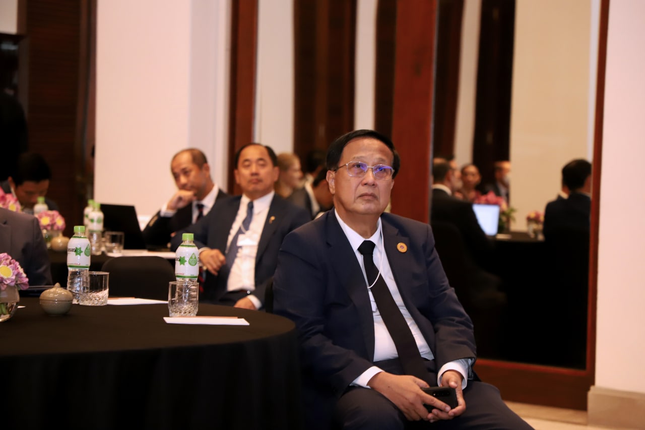 ឯកឧត្តម ប៉ាន សូរស័ក្តិ អញ្ជើញបើកកិច្ចប្រជុំក្រុមសកម្មភាពថ្នាក់តំបន់សម្រាប់អាស៊ានរបស់វេទិកាសេដ្ឋកិច្ចពិភពលោក ក្រោមប្រធានបទ “ផ្លូវរបស់អាស៊ានឆ្ពោះទៅសេដ្ឋកិច្ចឌីជីថលប្រកបដោយថាមវន្ដ បរិយាបន្ន និងនិរន្តរភាព”