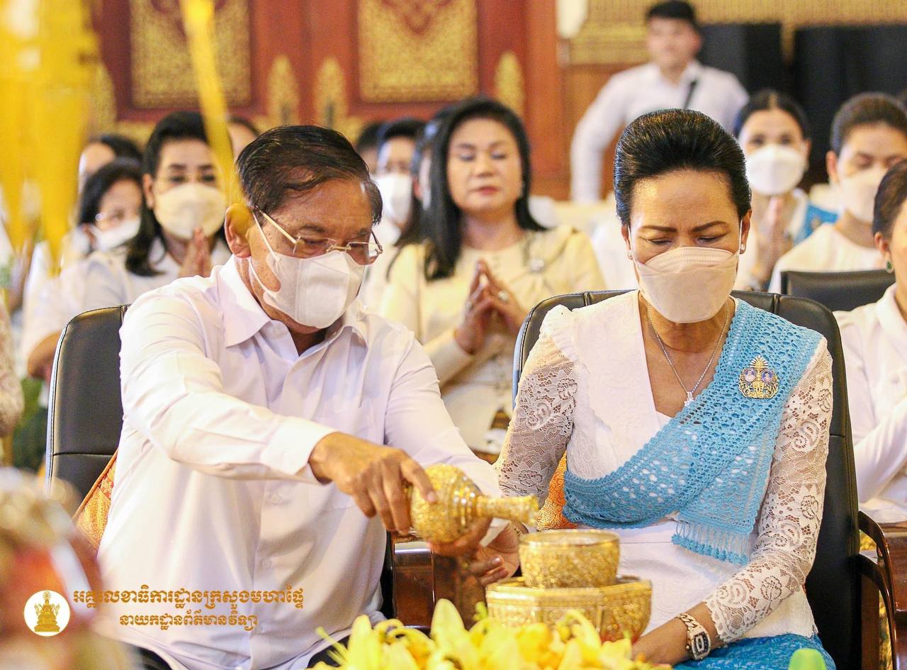សម្តេចក្រឡាហោម ស ខេង និងលោកជំទាវ អញ្ជើញចូលរួមពិធីសូត្រមន្តបុណ្យកាន់បិណ្ឌវេនទី០៦ នៅវត្តបុទុមវតី នាឱកាសបុណ្យភ្ជុំបិណ្ឌប្រពៃណីជាតិខ្មែរ